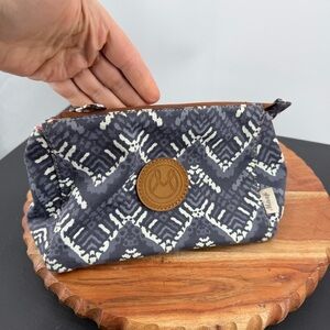 Maaji cosmetic zipper‎ pouch gray white